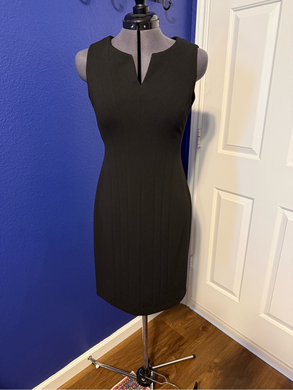 Calvin Klein Black Notch-Neck Sheath Dress
